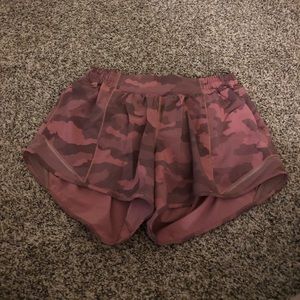 Lululemon hotty hot shorts 4 inch inseam size 8